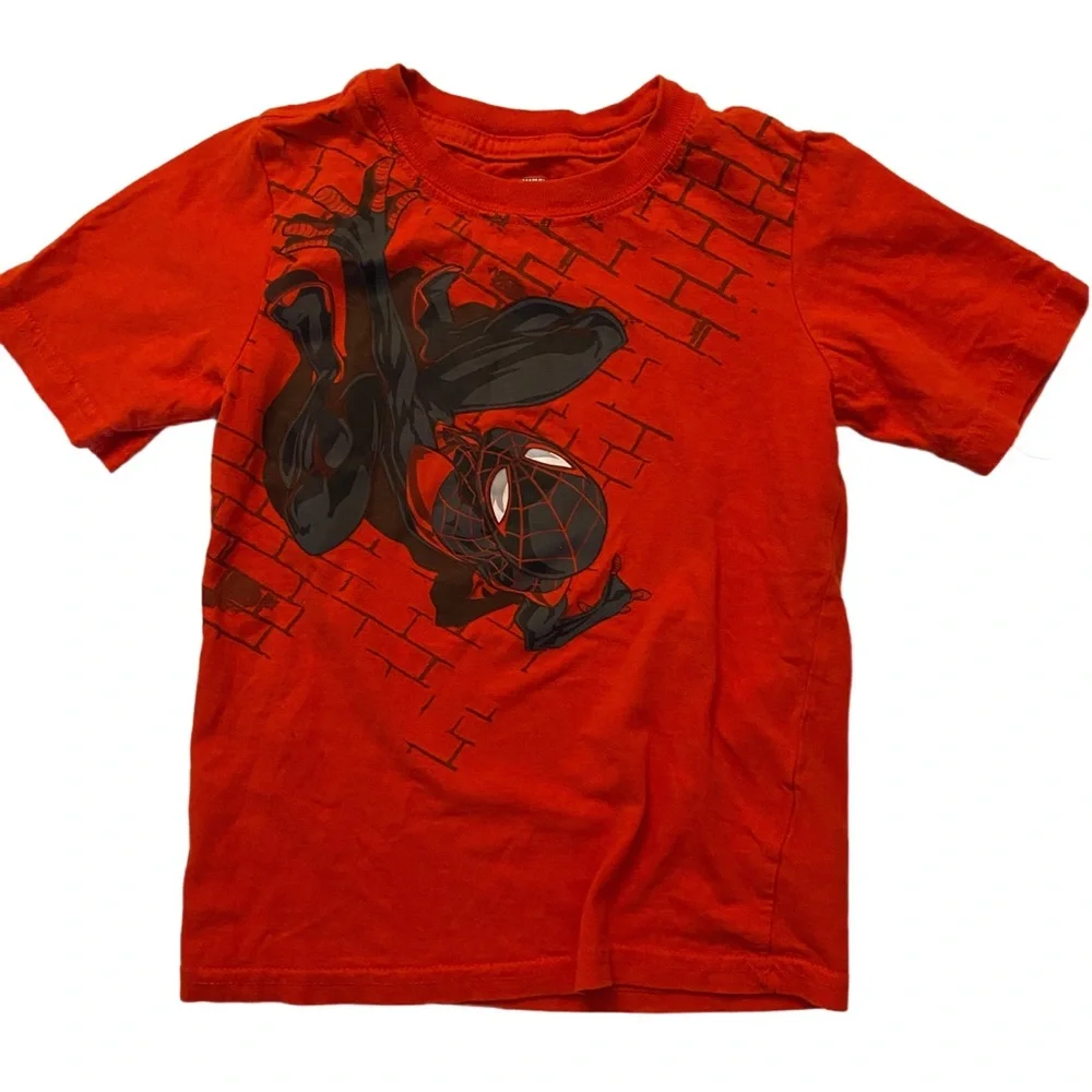 Marvel Spider-Man Red Graphic Shirt Size 5 Black Graphic Shorts Size 6